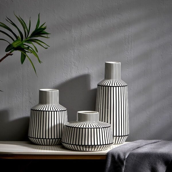 Abriz Vase White/Black Ceramic 16 X 16 X 37 CM
